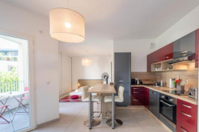 Charming Apartment with Balcony and Parking near the center of Annecy
